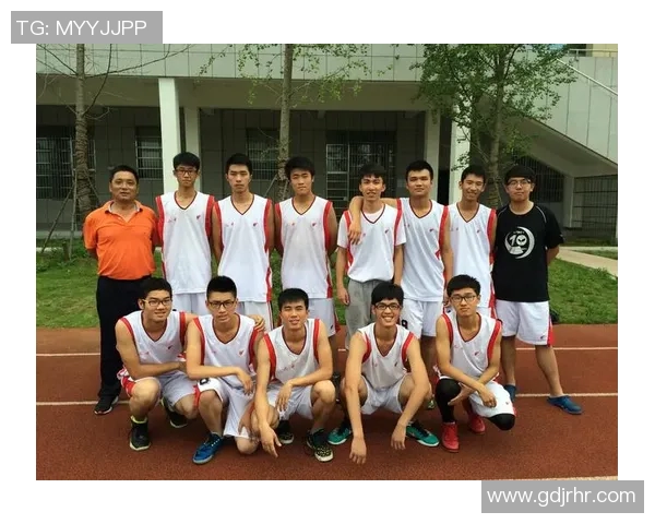 成都篮球队与北京篮球队赛后复盘团队协作的精彩瞬间与经验总结